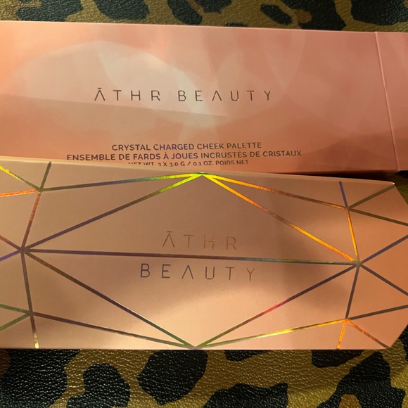 ĀTHR Beauty Eyeshadow Palette - Picture 2 of 4